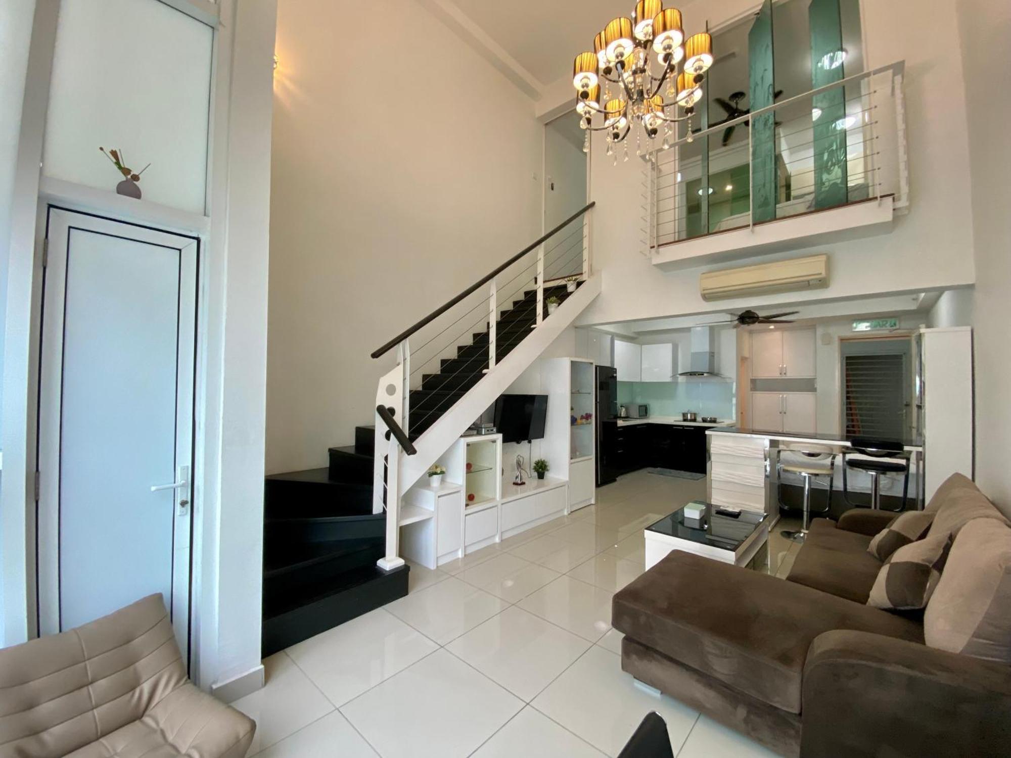 Duplex 775sq Ft Near Mid Valley *