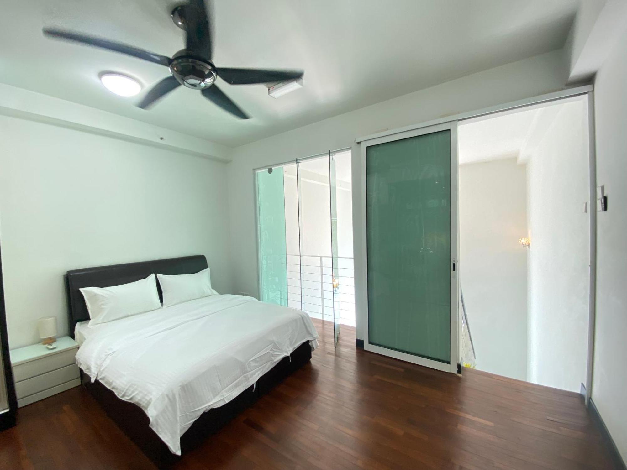 Duplex 775sq Ft Near Mid Valley